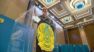 Το Καζακστάν εισέρχεται σε μια νέα πολιτική εποχή μετά την ιστορική κοινοβουλευτική μεταρρύθμιση
