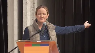 Soledad Núñez presents her plan for Asunción and challenges her opponents