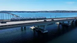 Впервые в мире по озеру Вашингтон курсирует канатная дорога, созданная специально для этого проекта. Впервые в мире по озеру Вашингтон курсирует канатная дорога, созданная специально для этого проекта.