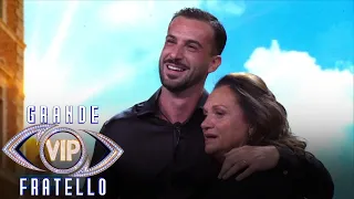 Grande Fratello VIP - Una sorpresa per Andreas Muller da parte di sua mamma