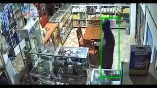 Criminal takes advantage of open window to rob store in Rivas