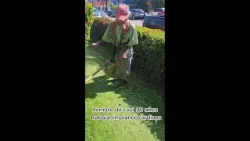 La Ceiba | Hombre de casi 90 años trabaja limpiando jardines
