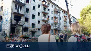 Russian ballistic missiles hit residential buildings in Kyiv | Morning Report