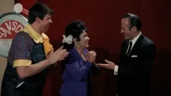 Episodio 7 - La Criada Bien Criada - CANELITAS - Una visita incómoda | Canela.TV