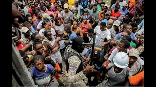 TRONDITËSE! Gazetari nga Haiti: Bandat po kërcënojnë me jetën e 50 pengjeve