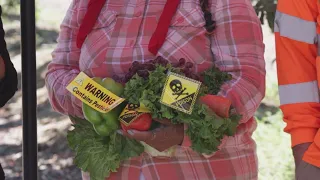 'We're not animals': Activists, farm workers speak out against ICE in Sanger