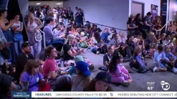 Вечеринка по случаю приводнения в Научном центре Fleet