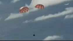 Возвращаемая капсула миссии «Артемида II» благополучно приводнилась.