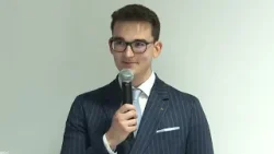 Im Quadrill-Tower: 20-Jähriger leitet Bank-Filiale