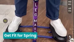 Линн Спенс пробует тренажер для ног.