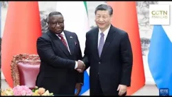 Le président chinois Xi Jinping s'entretient avec le président sierra-léonais à Beijing