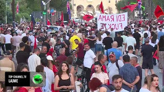 Top Channel/ “Edi Rama o tradhtar, me Shqipërinë mos bëj pazar”, protestuesit thirrje në kor