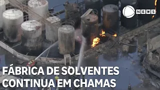 Solvent factory remains in flames in Greater São Paulo
