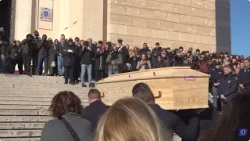 Crans Montana: folla di compagni di scuola per l'ultimo saluto a Riccardo Minghetti, all'Eur