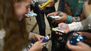 No phones at school: The surprising change teachers say they're seeing