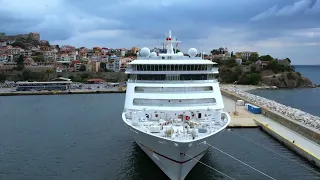 Στο λιμάνι της Καβάλας το πολυτελές κρουαζιερόπλοιο «MS Europa 2» (DRONE)