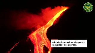 El aeropuerto de Catania cierra mientras el Etna expulsa lava, humo y cenizas | #Reuters