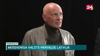 Alvis Hermanis, atvainodamies skolotājām, politiķus nosauc par mīzējiem bez pautiem