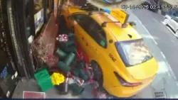 Pedestrians survive dramatic New York City taxi cab crash