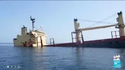 Le cargo coulé en mer Rouge par les Houthis présente un "risque environnemental" • FRANCE 24