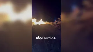 Zjarri në Llaman të Himarës, zjarrfikësit ende në luftë me flakët, era favorizon përhapjen