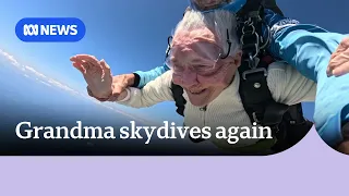 Gold Coast grandma Betty skydives again celebrating 95th birthday | ABC NEWS