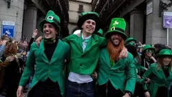 Madrid celebra la cultura irlandesa con un colorido desfile de San Patricio