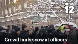 Officers injured as large crowd hurls snow in Washington Square Park in NYC | News 12