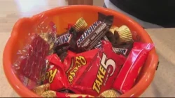 Central Arkansas shoppers prepare for Halloween as candy, costume costs rise