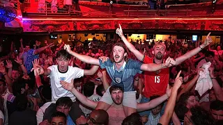 Inglaterra chega às meias do Mundial com bis de Jude Bellingham