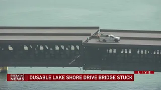 Drivers face backups as Lake Shore Drive bridge remains in up position