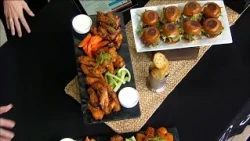Five Iron Golf offers golf simulators, food in Minneapolis