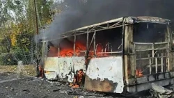 Un ataque ruso contra 2 autobuses deja al menos 30 muertos y 18 heridos en Donetsk