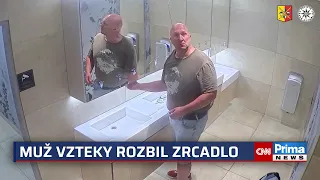 Muž na pražském Andělu vzteky rozbil zrcadlo. Jeho čin zachytila kamera, pátrá po něm policie