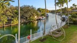 South Florida Homes I Coral Gables Waterway Home