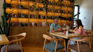 Librat e vetëzhvillimit, trendi që po mban gjallë leximin