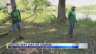 Volunteers around Fort Wayne come together