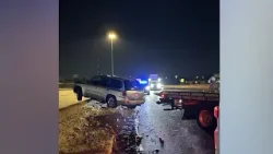 Женщина поделилась ужасающим моментом, когда ее внедорожник повис на эстакаде над трассой I-40. Женщина поделилась ужасающим моментом, когда ее внедорожник повис на эстакаде над трассой I-40.