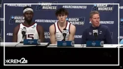 Команда Gonzaga Bulldogs обсуждает победу над Kennesaw State в турнире NCAA.