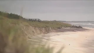 A 'mini-Sandy': Nor'easter brings widespread damage to Long Island 