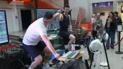 Docenten Robert en Matthijs met collega's en leerlingen van Het Streek College in actie voor KWF