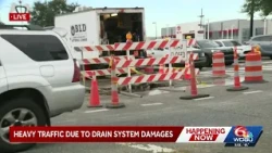 Sinkhole causes traffic jam in Jefferson Parish