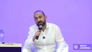 Մենք նոր-նոր ենք պետություն դառնում․ Արարատ Միրզոյան