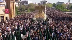 La Esperanza de Triana regresa a su barrio en olor de multitudes