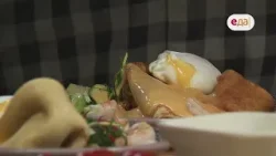 Блины с креветками-гриль в стиле бенедикт и овощным салатом | Дежурный по кухне /227