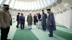 Blessed Meeting with Beloved Huzoor (aba) ? Blessed Meeting with Beloved Huzoor (aba) ?