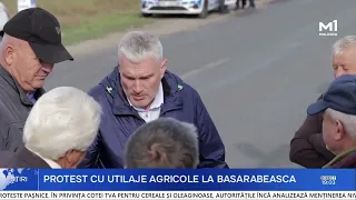 Farmers from Basarabeasca took to the streets with their tractors to protest