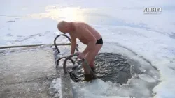 Крижана вода, сніг та мороз: рівненські екстремали вперше в Новому році занурилися у Басів Кут