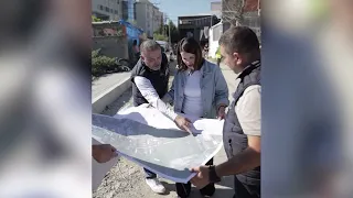 UJËSJELLËS I RI NË KOMBINAT/ Zëvendëskryeministrja Koçiu inspekton punimet për rrjetin e ri