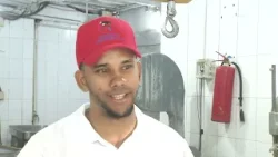 Otra vez en mercados reportan escasez de la carne de pollo Otra vez en mercados reportan escasez de la carne de pollo